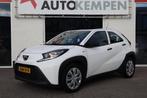 Toyota Aygo X 1.0 VVT-i MT PLAY APPLE CARPLAY|ADAPTIVE CRUIS, Stof, Gebruikt, Euro 6, 4 stoelen