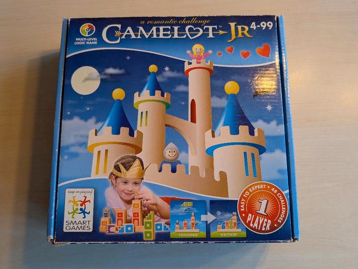 Camelot JR / Camelot Junior van Smart Games, Hobby en Vrije tijd, Gezelschapsspellen | Bordspellen, Zo goed als nieuw, Een of twee spelers