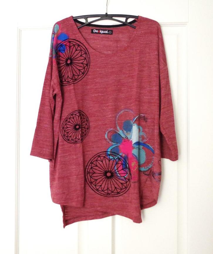 Desigual - rode Top met asymmetrische zoom - maat L, Kleding | Dames, Blouses en Tunieken, Zo goed als nieuw, Maat 42/44 (L), Rood