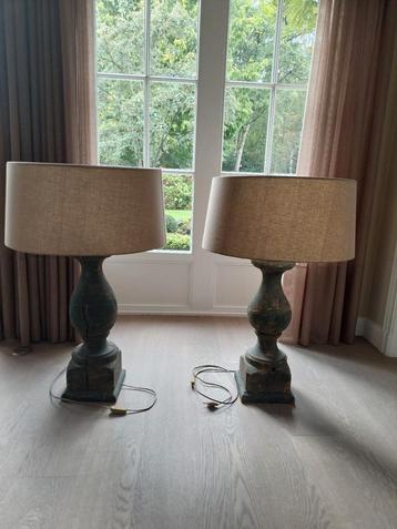 Robuuste Lampenvoet met lampenkap (2stuks) beschikbaar voor biedingen