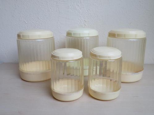 Set geribbelde voorraad bussen van hard plastic, jaren '50, Verzamelen, Retro, Huis en Inrichting, Ophalen of Verzenden