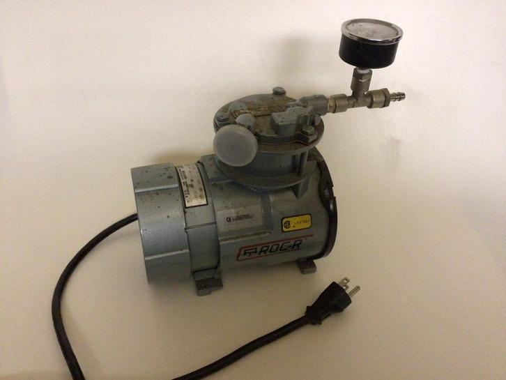 Gebruikte FROC-R Compressor, Doe-het-zelf en Verbouw, Compressors, Gebruikt, Minder dan 6 bar, Minder dan 25 liter, Minder dan 200 liter/min