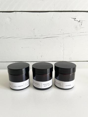 Geurkaarsjes van ‘Brandt’ ( Atelier Sukha) beschikbaar voor biedingen