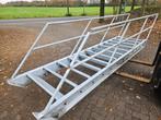 Gegalvaniseerde trap met leuningen, Doe-het-zelf en Verbouw, Ladders en Trappen, Ophalen, Zo goed als nieuw, Minder dan 2 meter
