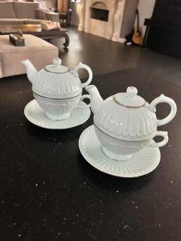 Vintage Theepot met Kop en Schotel Set beschikbaar voor biedingen