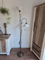 Vintage - Vloerlamp - Dubbele Lamp - Berliner - Opaline Glas, Huis en Inrichting, Lampen | Vloerlampen, Ophalen, Gebruikt, Glas