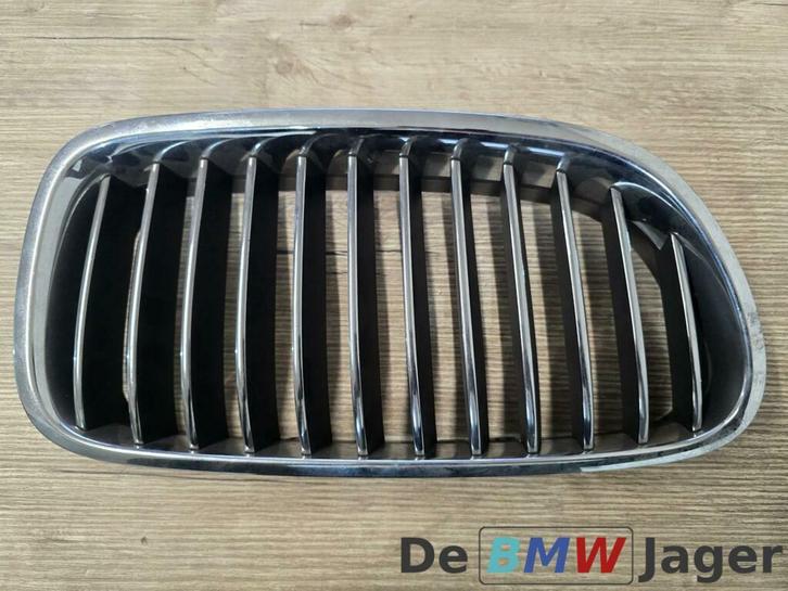 Grille rechts zwart chroom BMW 5-serie F10 F11 51137200728, Auto-onderdelen, Carrosserie en Plaatwerk, BMW, Gebruikt, Ophalen of Verzenden