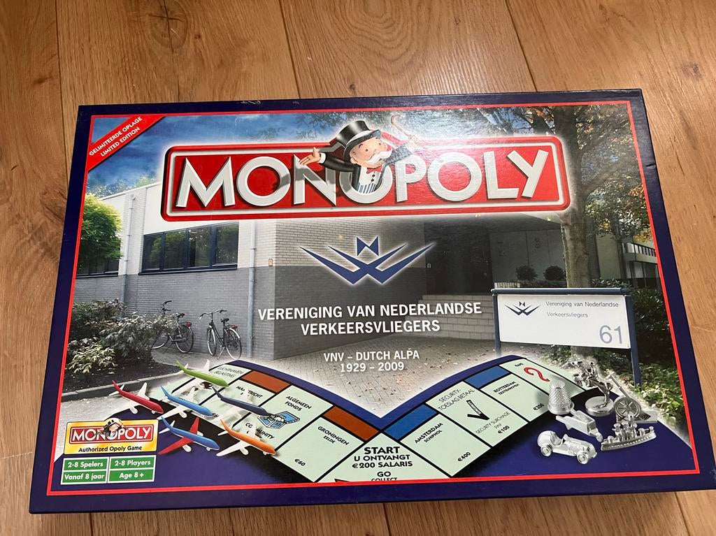 Monopoly Nieuw Nederlands - Limited Edition, Vijf spelers of meer, Ophalen of Verzenden, Nieuw
