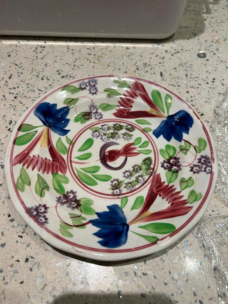 Antiek Petrus Regout Maastricht Bord Bloemmotief Decoratief, Antiek en Kunst, Antiek | Keramiek en Aardewerk, Ophalen of Verzenden