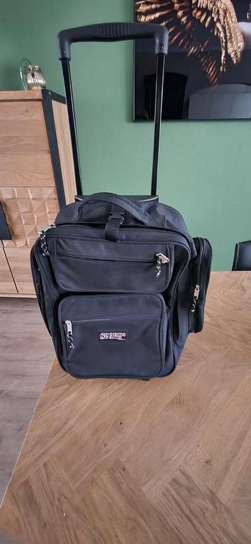 Rugtas/Koffertje met wieltjes beschikbaar voor biedingen