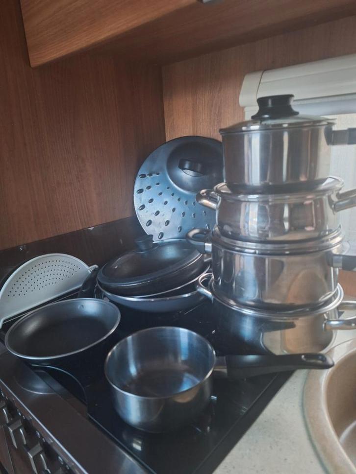 Complete pannenset - Gebruikt maar goed!, Huis en Inrichting, Keuken | Keukenbenodigdheden, Gebruikt, Ophalen of Verzenden