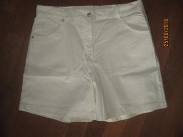 Woman geruite bermuda maat 44  beschikbaar voor biedingen