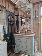 Sleetse brocante ladekast kast met vier lades, Ophalen