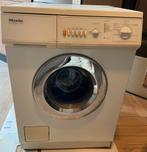 Miele novotronic W818, 4 tot 6 kg, Ophalen, Gebruikt, 85 tot 90 cm