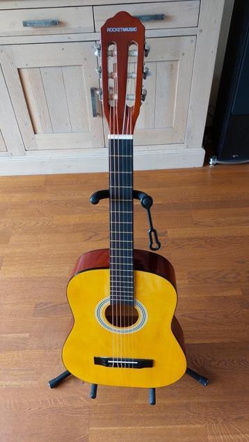 klassieke 3/4 gitaar in nieuwstaat beschikbaar voor biedingen