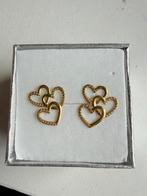 18k gold 3hearts earrings, Nieuw, Ophalen of Verzenden, Knopjes of Stekers, Goud