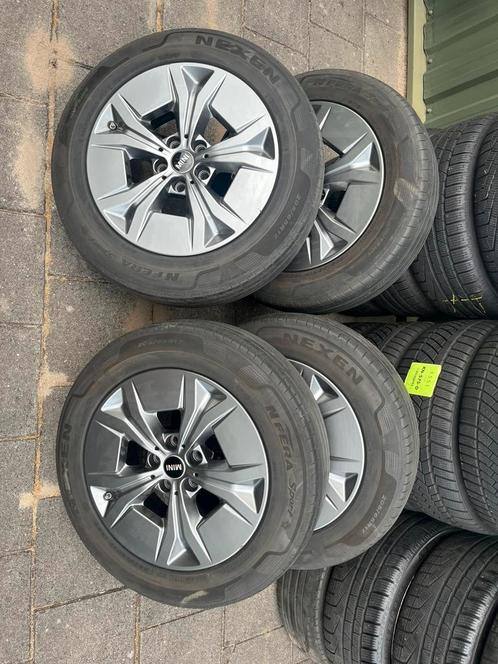 BMW ix1 x1 ix2 x2 205/65 R17 velgen  zomerset NIEUWE BANDEN, Auto-onderdelen, Banden en Velgen, Banden en Velgen, Zomerbanden