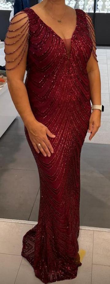 Bordeauxrode Avondjurk Maat 42 beschikbaar voor biedingen