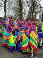 Carnavalspakken grote loopgroep 63 pakken, Ophalen of Verzenden, Zo goed als nieuw