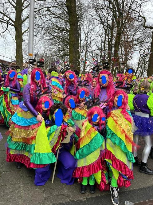 Carnavalspakken grote loopgroep 63 pakken, Kleding | Dames, Carnavalskleding en Feestkleding, Zo goed als nieuw, Ophalen of Verzenden