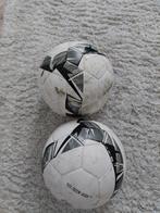 2 zaalVoetballen - maat 4!!, Maat XS of kleiner, Ophalen of Verzenden, Gebruikt, Bal