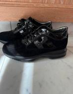 Hogan Sneakers - Maat 38.5, Ophalen of Verzenden, Gedragen, Zwart, Sneakers of Gympen