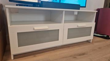 Tv-meubel beschikbaar voor biedingen