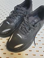 Puma Sneakers-Als Nieuw- Maat 44 Zwart, Kleding | Heren, Schoenen, Puma, Zwart, Ophalen of Verzenden, Sneakers of Gympen
