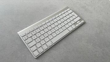 Apple draadloos toetsenbord A1314 beschikbaar voor biedingen