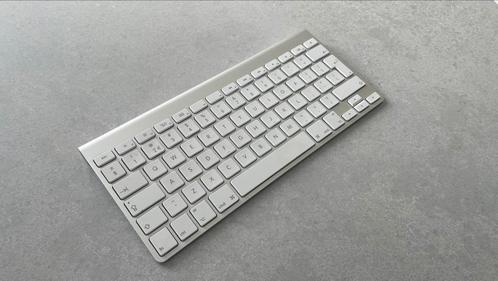 Apple draadloos toetsenbord A1314, Computers en Software, Toetsenborden, Zo goed als nieuw, Ophalen of Verzenden
