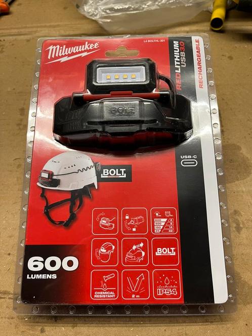 Milwaukees L4BOLTHL-301 Hoofdlamp - oplaadbaar - 600Lm, Doe-het-zelf en Verbouw, Overige Doe-het-zelf en Verbouw, Nieuw, Ophalen