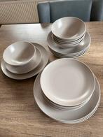 Licht grijs servies ( Ikea), Antiek en Kunst, Antiek | Servies compleet, Ophalen