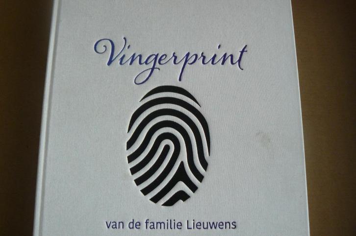 FAMILIE LIEUWENS / Vingerprint / Friesland / Rotterdam, Boeken, Geschiedenis | Vaderland, Zo goed als nieuw, Ophalen of Verzenden