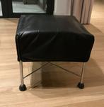 1 Montis Charly poefje zwart met chroom frame, Minder dan 50 cm, Gebruikt, Vierkant, Ophalen of Verzenden