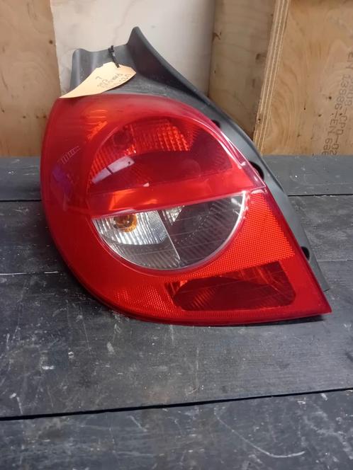 Linker achterlicht voor een Renault Clio bj.2006, Auto diversen, Overige Auto diversen, Ophalen of Verzenden