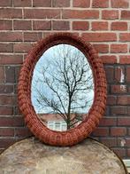 Vintage spiegel ovaal gevlochten riet rotan lijst boho, Minder dan 50 cm, Gebruikt, Ophalen of Verzenden, Minder dan 100 cm
