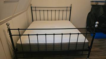 Ikea Bedframe met Matras 
