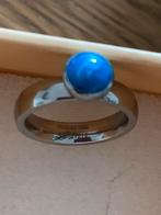 Melano ring met blauw steentje maat  ruim 15, Dame, Zilver, Verzenden, Blauw
