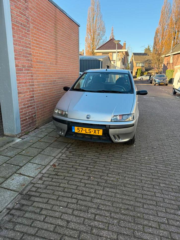 Fiat Punto 1.2 3DR 2003 Grijs Nieuwe APK, Auto's, Fiat, Bedrijf, Punto, ABS, Airbags, Airconditioning, Elektrische ramen, Metallic lak