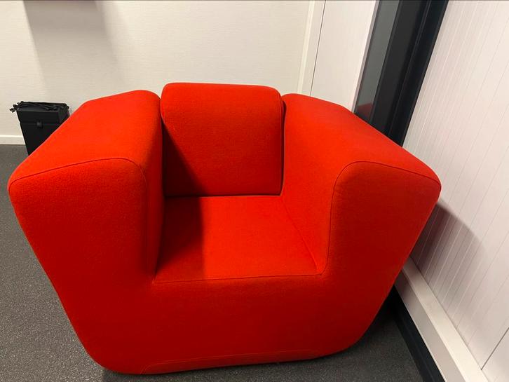Moooi Unkle fauteuil rood designstoel, Huis en Inrichting, Fauteuils, Gebruikt, Ophalen