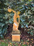 4 tuinbeelden op sokkel 2,5 meter hoog, Ophalen