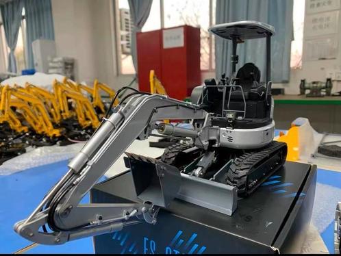 Lesu RC Komatsu PC30, Hobby en Vrije tijd, Modelbouw | Radiografisch | Auto's, Nieuw, Auto offroad, Overige typen, Schaal 1:14