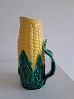 Vintage Vallauris Maïskolf Schenkkan brocante, Huis en Inrichting, Gebruikt, Geel, Aardewerk of Porselein, Ophalen of Verzenden