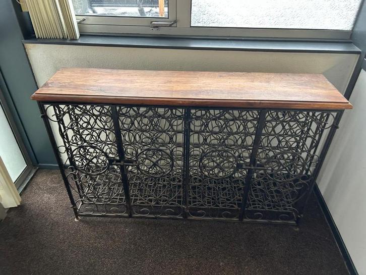 Industrieel wijnrek, Huis en Inrichting, Woonaccessoires | Wijnrekken, Zo goed als nieuw, 50 tot 75 cm, Metaal, 25 flessen of meer