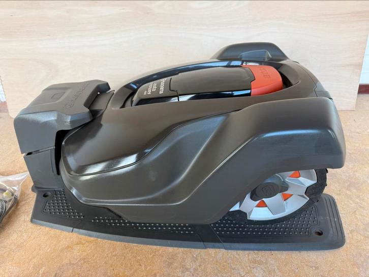 Husqvarna Automower 430X bouwjaar 2020, Tuin en Terras, Robotmaaiers, Gebruikt, 20 tot 25 cm, Bestuurbaar via app, Ophalen