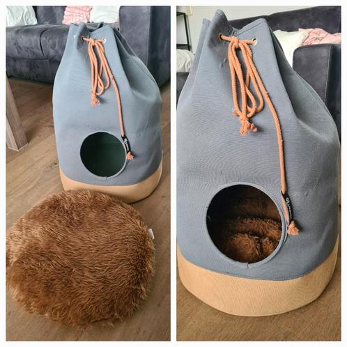 District70 kattenhuis, Dieren en Toebehoren, Kattenmanden, Zo goed als nieuw, Ophalen of Verzenden