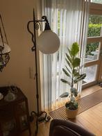 Zelfgemaakte smeedijzeren lamp, Ophalen, Gebruikt, Metaal, 150 tot 200 cm