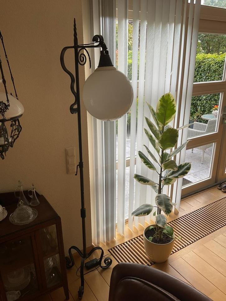 Zelfgemaakte smeedijzeren lamp, Huis en Inrichting, Lampen | Vloerlampen, Gebruikt, 150 tot 200 cm, Metaal, Ophalen