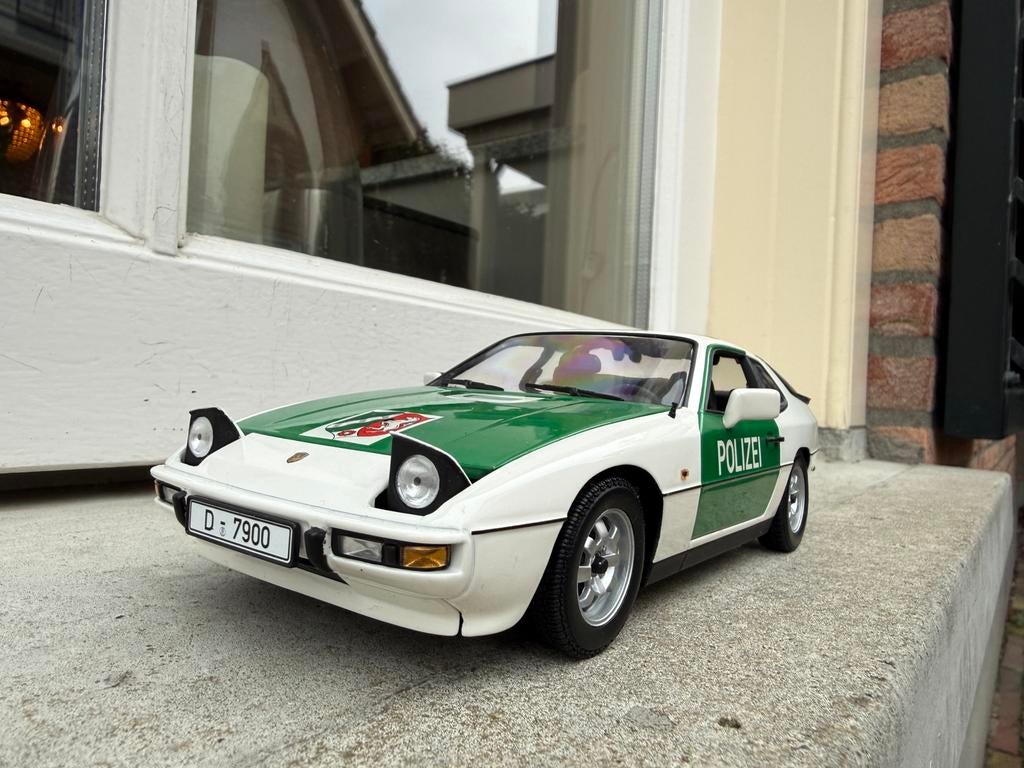 1:18 Porsche 924 Polizei Autobahn Dusseldorf Minichamps, Minichamps, Auto, Ophalen of Verzenden, Zo goed als nieuw