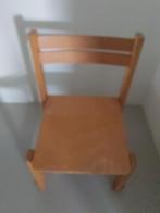 Kinderstoeltje. Hout gelakt. Stevig., Kinderen en Baby's, Kinderkamer | Tafels en Stoelen, Ophalen, Gebruikt, Stoel(en)